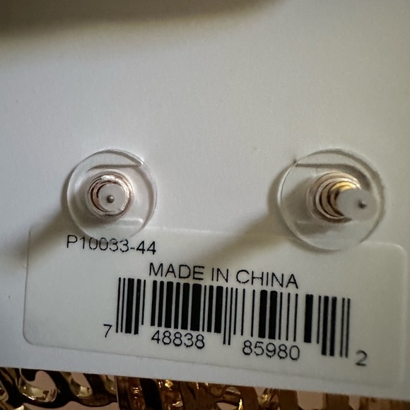 ⛔️SOLD⛔️Juicy Couture Signature Logo Heart Shaped Hoop Earrings - Picture 5 of 6